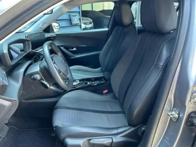 Peugeot 2008 e- 136ch allure business — photo 7