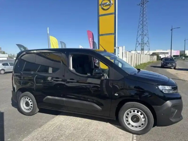 Opel Combo cargo m diesel 130ch automatique pack premium connect — photo 4
