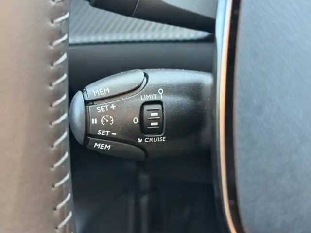 Peugeot 208 electrique 50 kwh 136ch — photo 38