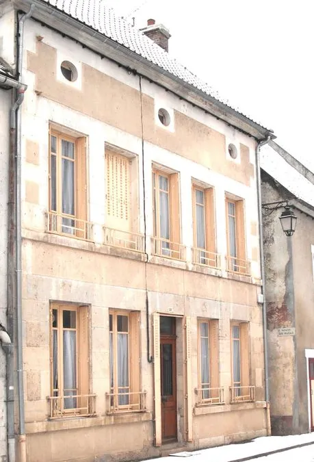 Photo 1