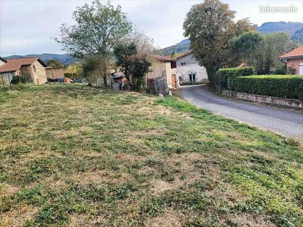Grange et Terrain constructible 842m2