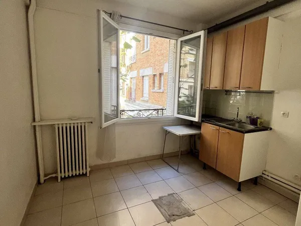Studio 1 pièce 12 m²
