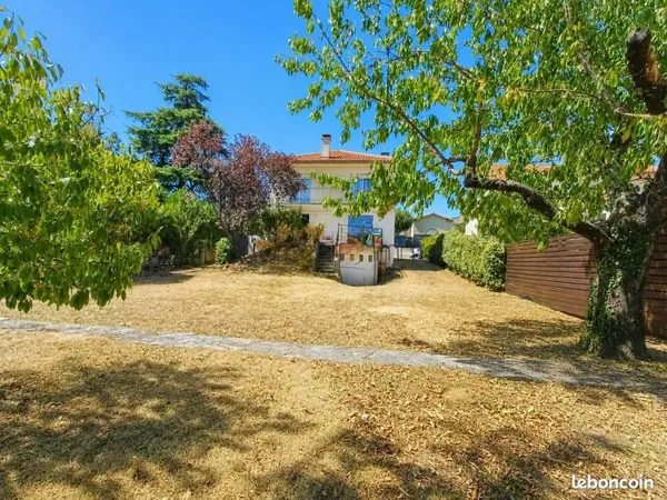 Maison 7 pièces 160 m²