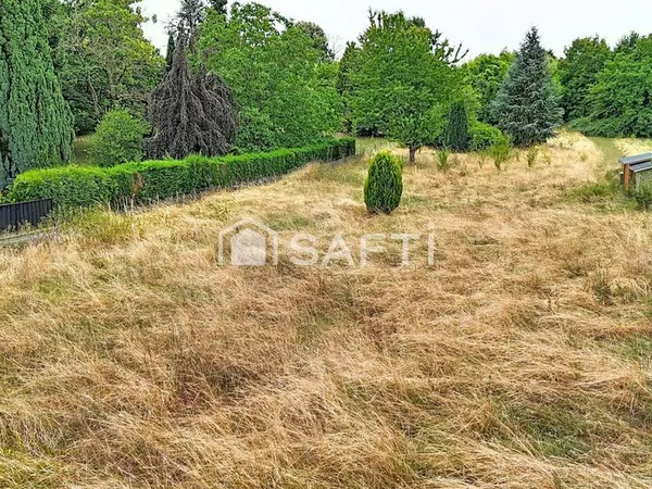 Terrain plat avec partie constructible à Corbelin