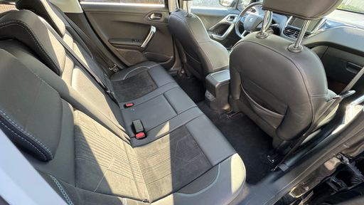 Peugeot 2008 Crossway 1.2 130.00 - Crossway – 2019 – 98297 km – Essence – Boîte Manuelle — photo 35