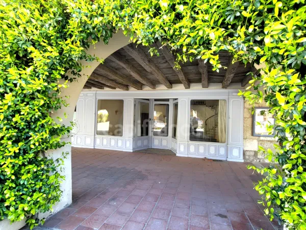 Maison 10 pièces 365 m²