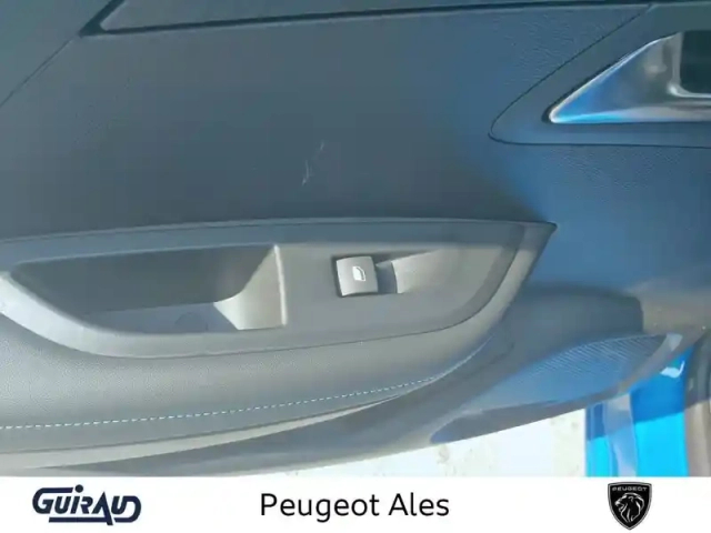 Peugeot 2008 electrique 136 ch — photo 11