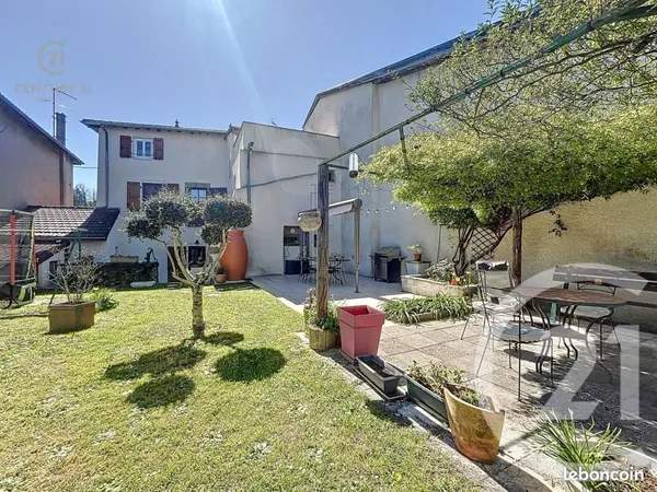 Maison de ville 6 pièces 161 m²