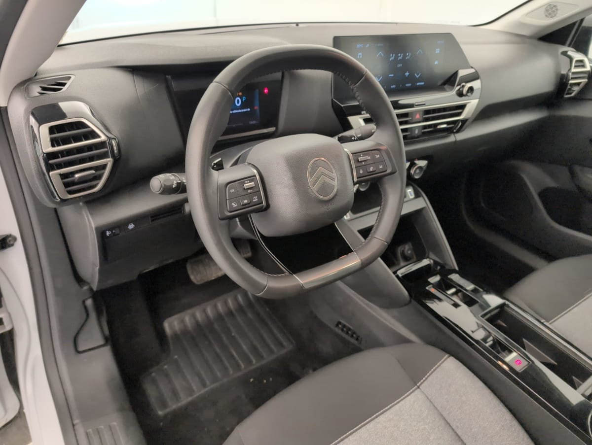 Citroën C4 — photo 14