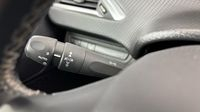 Peugeot 2008 1.2 PureTech 110ch Allure S&S EAT6 — photo 28