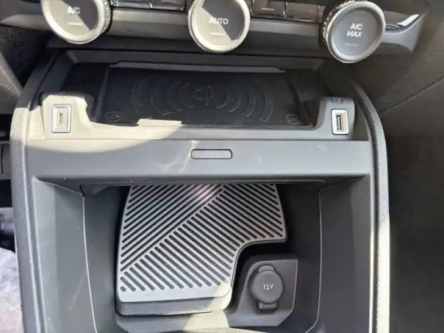 Citroën C4 hybride 145 ch e-dcs6 — photo 21