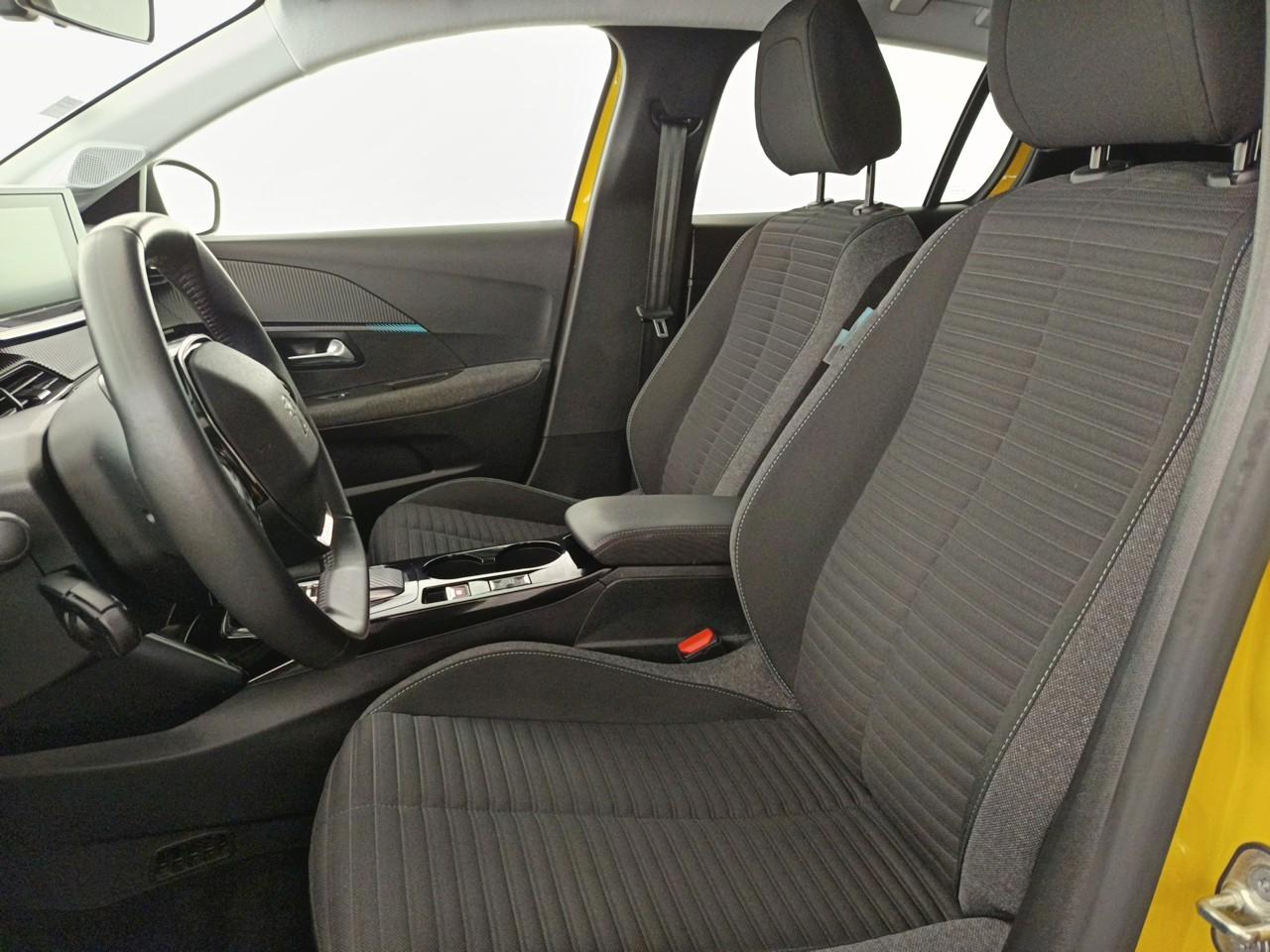 Peugeot 208 electrique 50 kwh 136ch style — photo 9