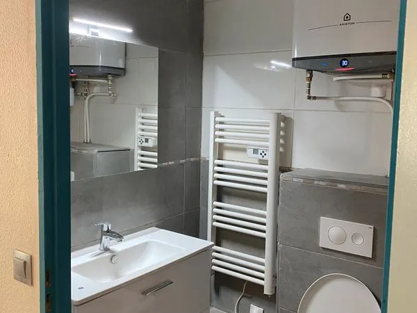 Studio meublé rénové 20 m² - Tram A au pied - Échirolles La Rampe