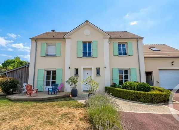 Maison 9 pièces 230 m²