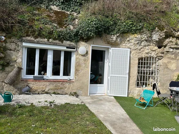 Jolie maison troglodyte