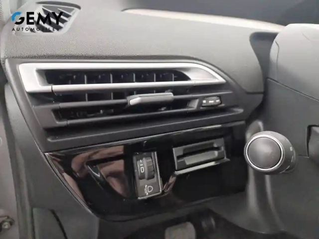 Citroën C4 spacetourer bluehdi 130 s&amp;s eat8 — photo 17
