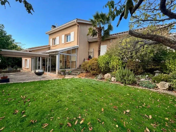 Maison 6 pièces 182 m²