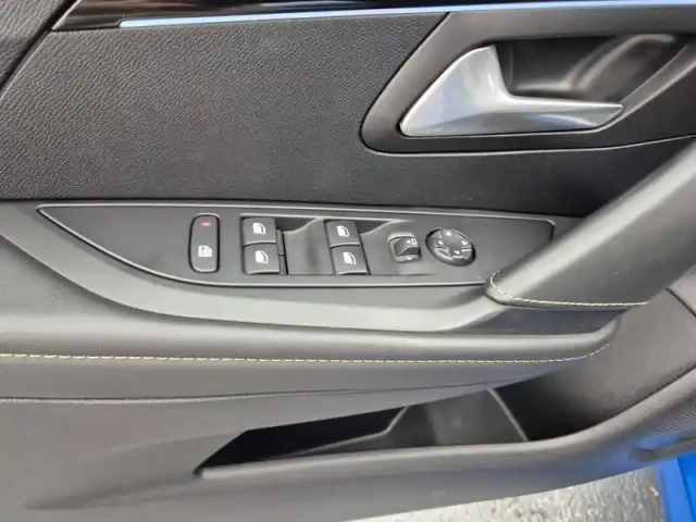 Peugeot 208 electrique 50 kwh 136ch — photo 8