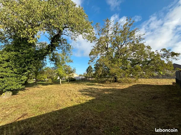 Rare à Foucherans - Terrain constructible de 924 m2 environ à 5 min de Dole