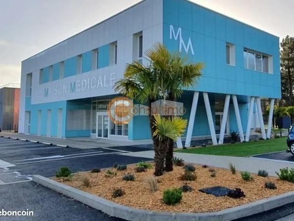 BUREAUX 110 m² LE PIAN-MEDOC
