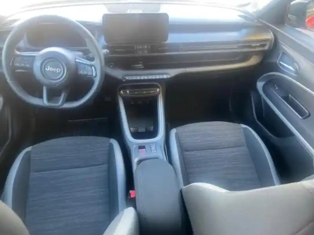 Jeep Avenger electrique 156ch 115kw longitude — photo 9