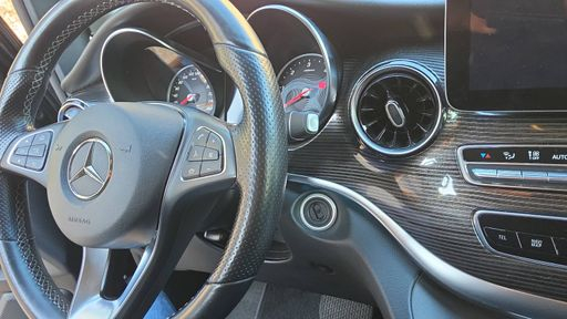 Mercedes Classe V 300d 237 9G-Tronic - Avantgarde Extra Long – 2022 – 130513 km – Diesel – Boîte Automatique — photo 10