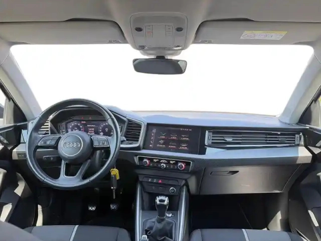 Audi A1 sportback 25 tfsi 95ch design — photo 6