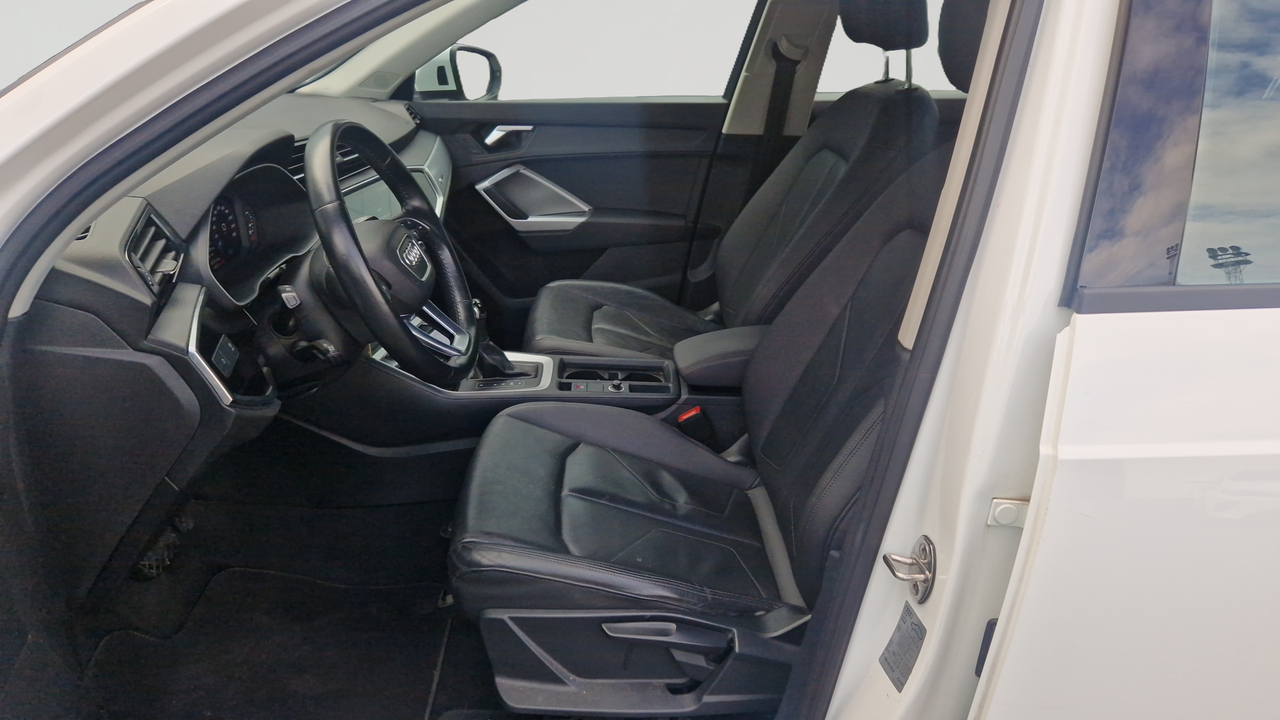 Audi Q3 35 TFSI 150 ch S tronic 7 — photo 11