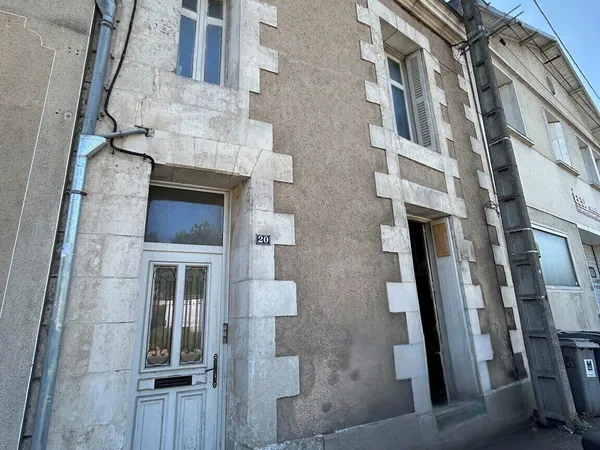 Bien immobilier de rendement Vente Poitiers 2p 103m² 216000€