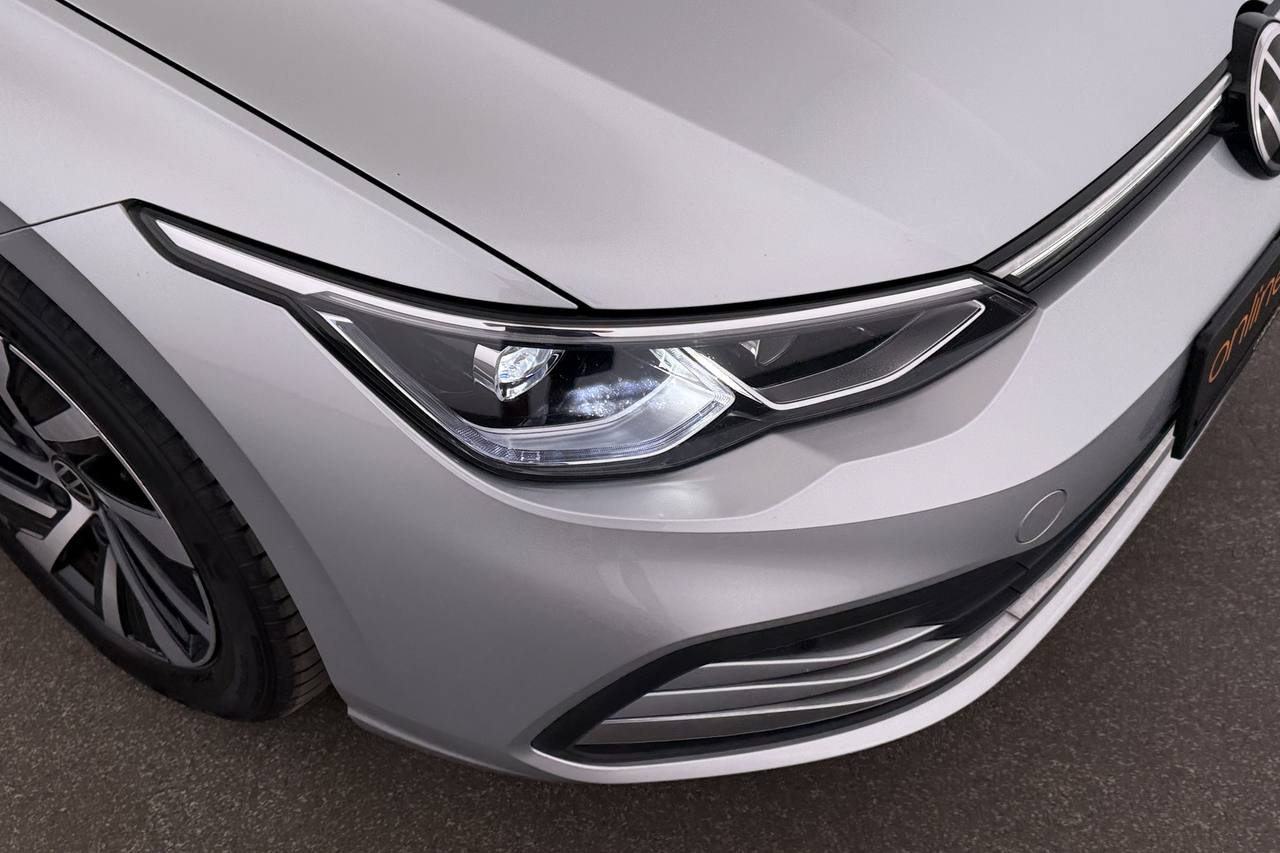 Volkswagen Golf 8 — photo 11