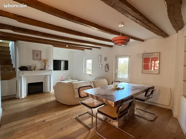 Duplex 98 m² au sol - Vannes intra-muros - vue remparts