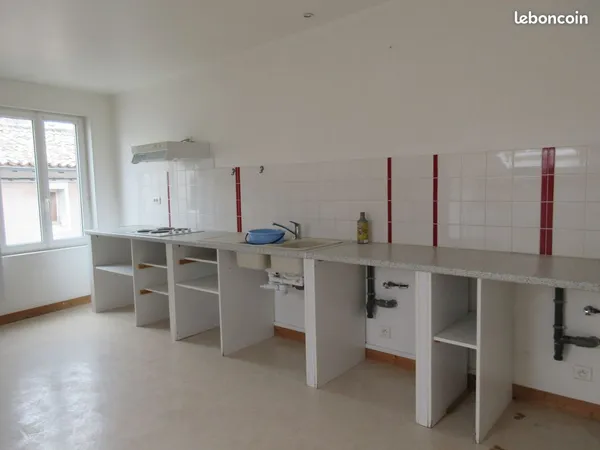 Appartement 93 m2 au centre de Champdeniers