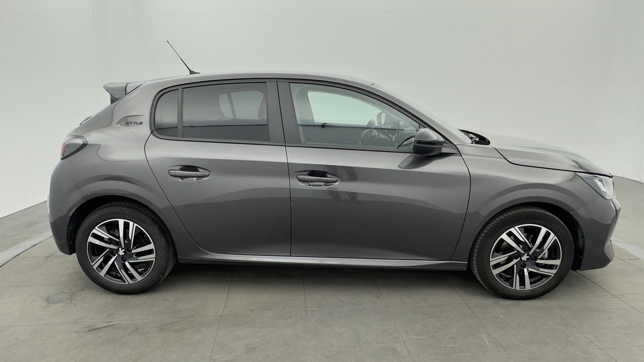 Peugeot 208 PureTech 100 S&amp;S EAT8 — photo 6