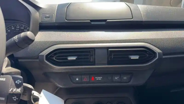 Dacia Sandero eco-g 100 — photo 28