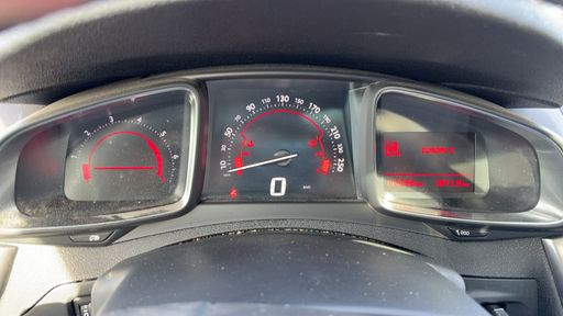 DS DS5 1.6 BlueHDi 120 - Business – 2017 – 143266 km – Diesel – Boîte Manuelle — photo 16