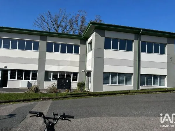 Bureaux 158 m²