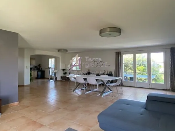 Villa à vendre à SERNHAC