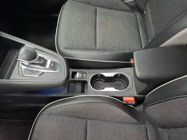 Renault Captur e-tech plug-in 160 — photo 22