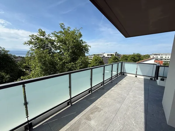 THONON Ouest - Spaciaux T4 de 110m2 en dernier étage - Vue lac