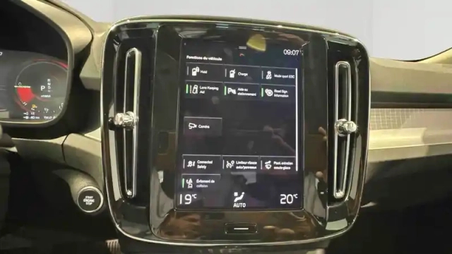 Volvo Xc40 t4 recharge 129+82 ch dct7 — photo 70