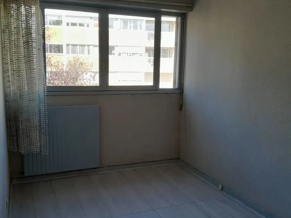 T4 lumineux de 80 m² avec 3 chambres, loggia et cave - Saint-Herblain