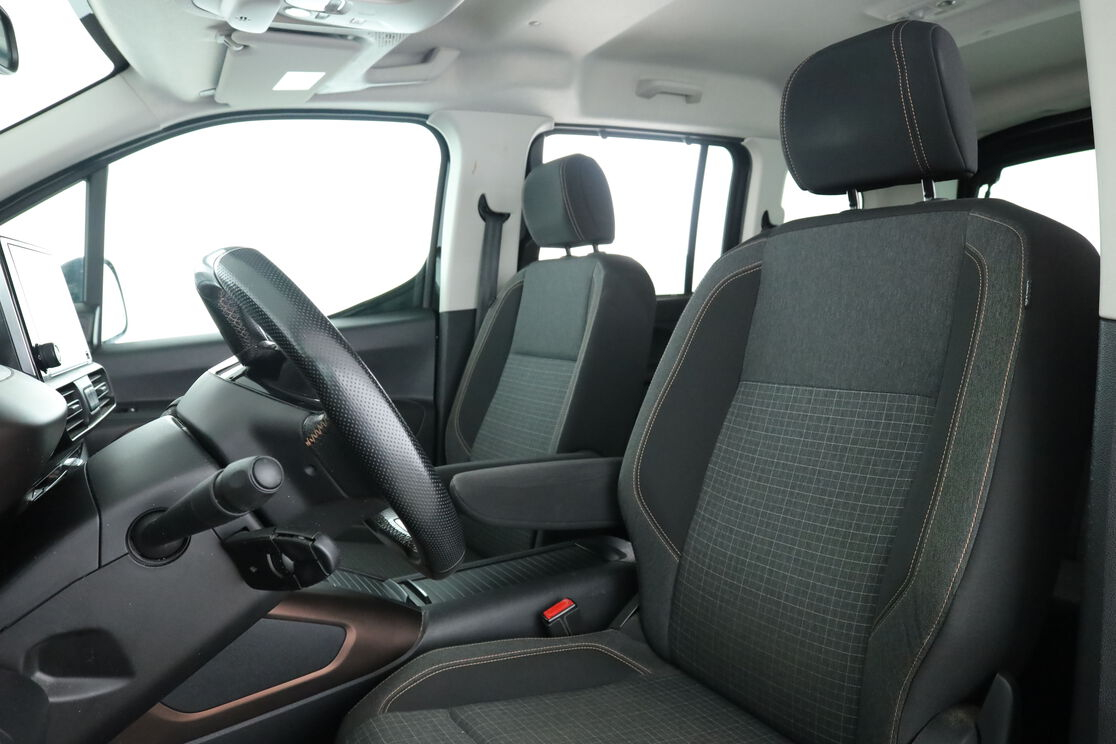 Peugeot Rifter 1.5 Blue-HDi GT Line — photo 9