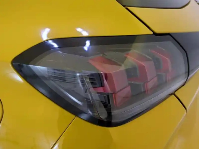 Peugeot 208 puretech 75 s&amp;s bvm5 — photo 10