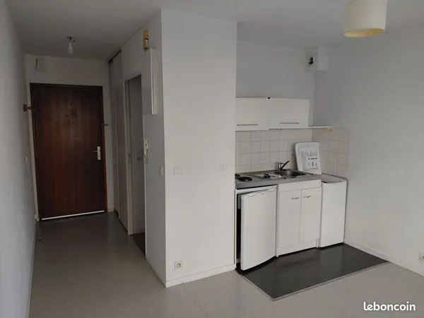 Studio 20m2 + parking en sous sol