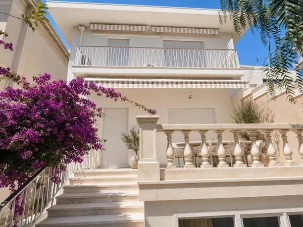 MAISON INDIVIDUELLE 210m² CENTRE CANNES
