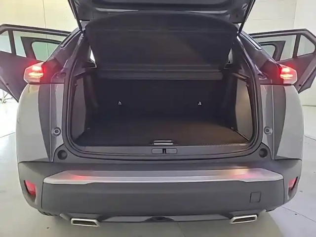 Peugeot 2008 hybrid 145 e-dcs6 — photo 23