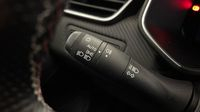Renault Clio 1.3 TCe 140ch RS Line — photo 23