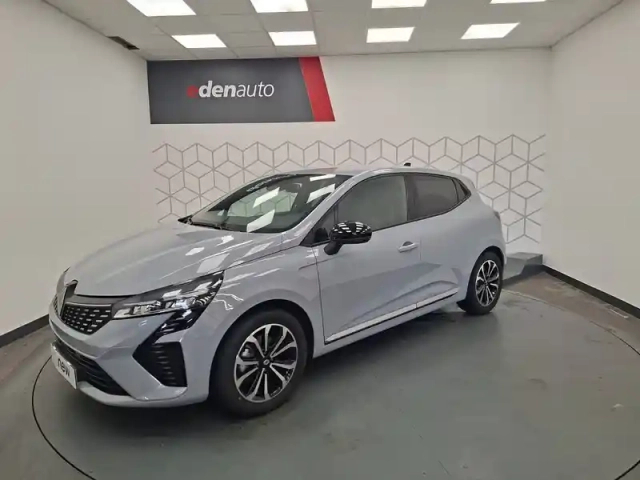 Renault Clio e-tech full hybrid 145 ch gsr2
