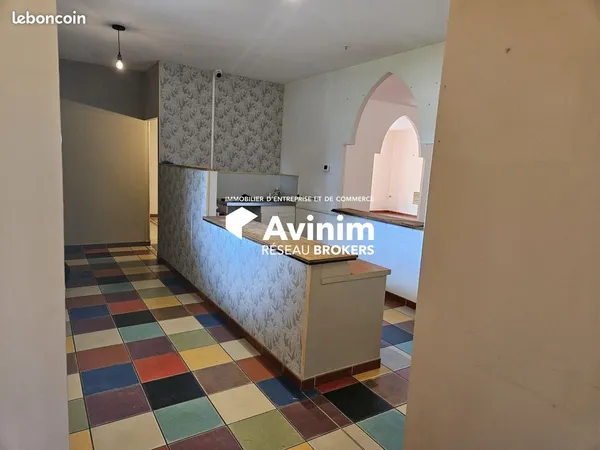 Local 276 m² Charnay-lès-Mâcon
