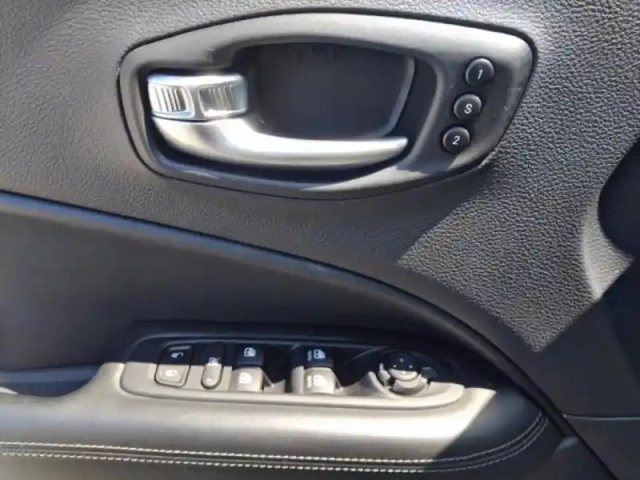 Jeep Compass 1.3 gse t4 240ch s 4xe phev at6 — photo 28